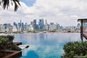Studio near KLCC and LRT with superb view